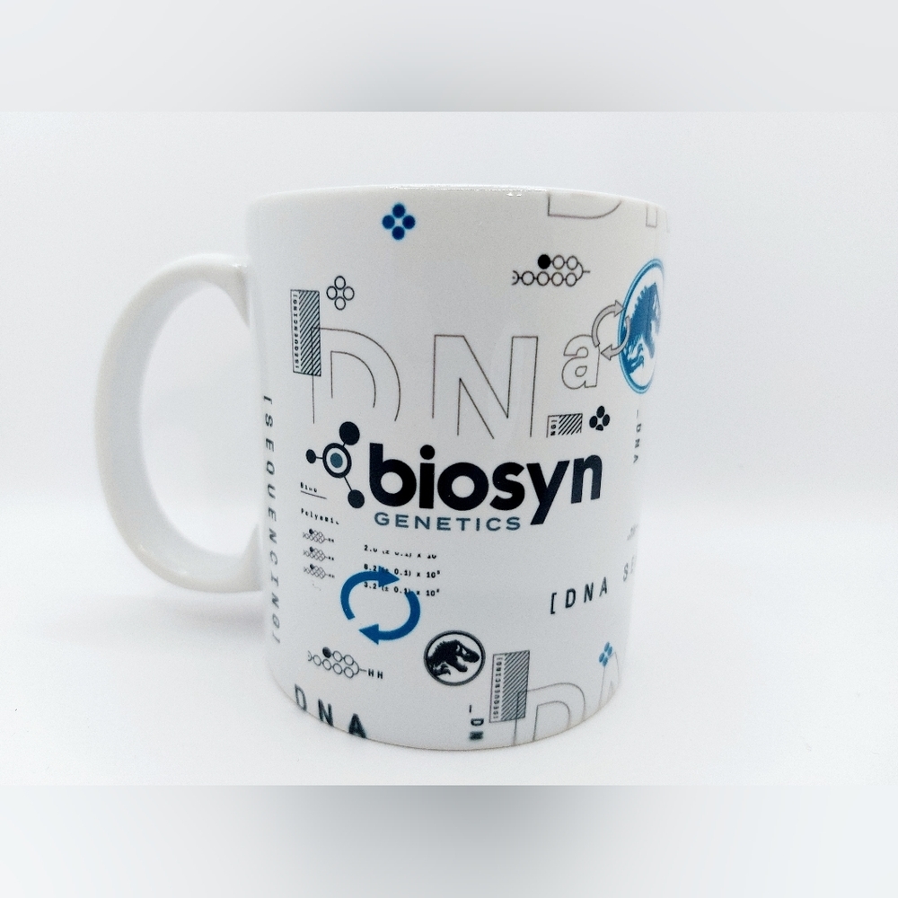 UNIVERSAL STUDIOS JURASSIC WORLD DN BIOSYN‎ GENETICS COFFEE MUG NEW WITH…